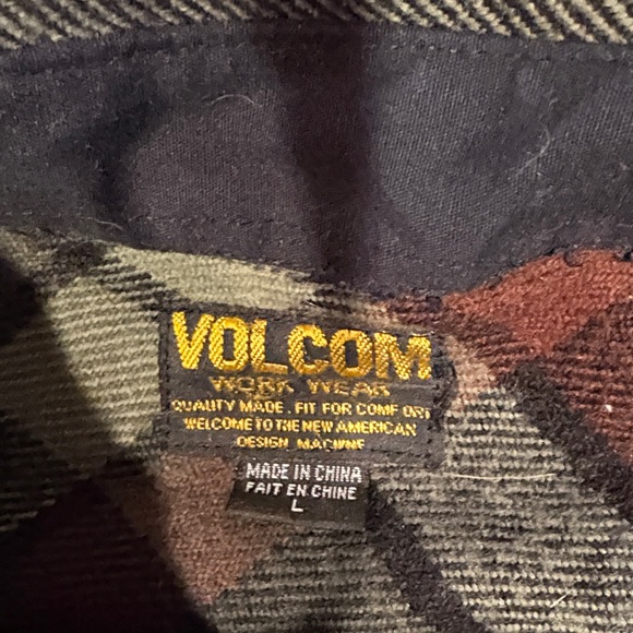 Volcom Multi-Color Plaid Button-Up Shirt Size L - Picture 4 of 9